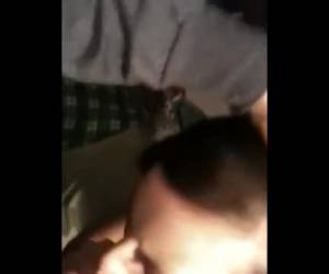 Eerst haar mondje vol cum en dan uit eten