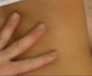 Hard in haar anus neuken